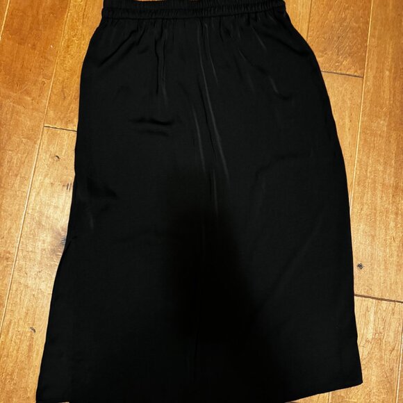 GAP Black Silky Midi Skirt – Size Medium - EUC - Picture 5 of 5